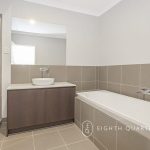8 Flowering Walk, TARNEIT, VIC 3029 AUS
