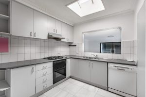18 Leonard Crescent, BUNDOORA, VIC 3083 AUS