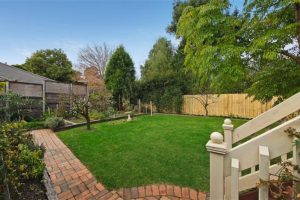 25 Caringal Avenue, DONCASTER, VIC 3108 AUS