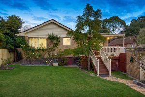 25 Caringal Avenue, DONCASTER, VIC 3108 AUS
