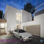 2/27 Carroll Crescent, GLEN IRIS, VIC 3146 AUS