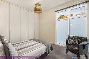 2/27 Carroll Crescent, GLEN IRIS, VIC 3146 AUS