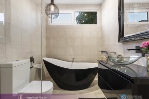 2/27 Carroll Crescent, GLEN IRIS, VIC 3146 AUS