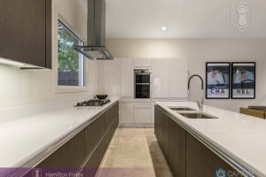 2/27 Carroll Crescent, GLEN IRIS, VIC 3146 AUS