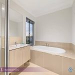 4 Thomas Street, CAMBERWELL, VIC 3124 AUS