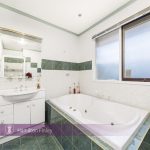 1 Beechwood Close, DONCASTER EAST, VIC 3109 AUS