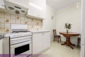 4/7 Melville Court, MOUNT WAVERLEY, VIC 3149 AUS
