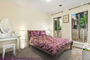2/5 Thomas Court, DONCASTER, VIC 3108 AUS