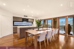 7 Golden Wattle Ridge, DONVALE, VIC 3111 AUS