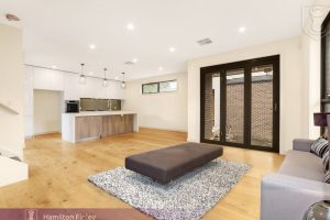 2/14 Beaver Street, BOX HILL SOUTH, VIC 3128 AUS