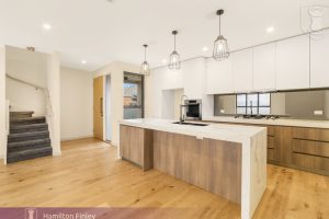 2/14 Beaver Street, BOX HILL SOUTH, VIC 3128 AUS