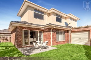 2/1 Lucerne Street, MOUNT WAVERLEY, VIC 3149 AUS