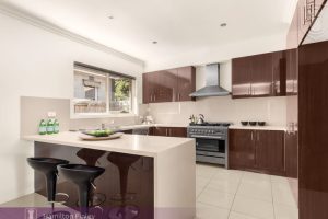 2/1 Lucerne Street, MOUNT WAVERLEY, VIC 3149 AUS