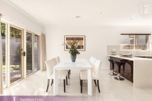 2/1 Lucerne Street, MOUNT WAVERLEY, VIC 3149 AUS
