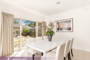 2/1 Lucerne Street, MOUNT WAVERLEY, VIC 3149 AUS