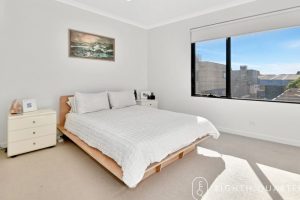 7 Aviary Grove, THORNBURY, VIC 3071 AUS