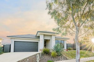 22 Reynolds Circuit, MERNDA, VIC 3754 AUS