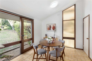 18 Burgundy Drive, DONCASTER, VIC 3108 AUS