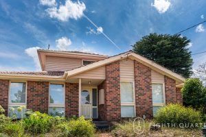 9 Browning Drive, GLEN WAVERLEY, VIC 3150 AUS