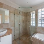 9 Browning Drive, GLEN WAVERLEY, VIC 3150 AUS