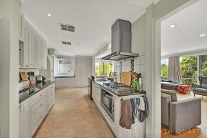18 Rubicon Crescent, DONCASTER, VIC 3108 AUS