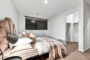 1 Sunflower Court, KEYSBOROUGH, VIC 3173 AUS
