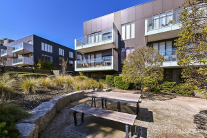 112/6 Yarra Bing Crescent, BURWOOD, VIC 3125 AUS