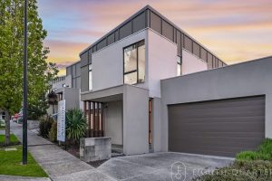 9 Muyan Circuit, BURWOOD, VIC 3125 AUS