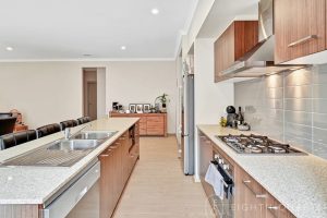 6 McWilliams Crescent, POINT COOK, VIC 3030 AUS
