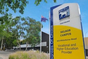 13 Simpsons Road, BOX HILL, VIC 3128 AUS