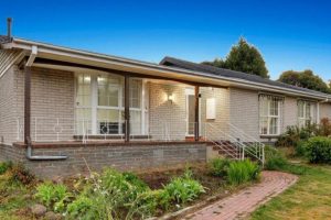 1 Walter Street, GLEN WAVERLEY, VIC 3150 AUS