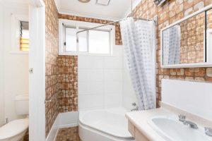 2/40 Avonhurst Drive, GLEN WAVERLEY, VIC 3150 AUS