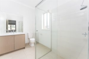 4 Flagstaff Cres, POINT COOK, VIC 3030 AUS