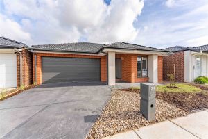 29 Caravan Parade, BERWICK, VIC 3806 AUS