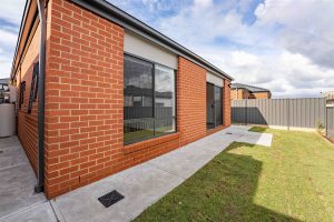 29 Caravan Parade, BERWICK, VIC 3806 AUS
