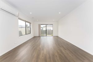 29 Caravan Parade, BERWICK, VIC 3806 AUS
