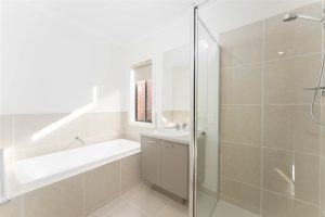 29 Caravan Parade, BERWICK, VIC 3806 AUS