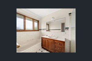 10 regent street, CAMBERWELL, VIC 3124 AUS