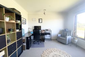 30 BURNHAM CRES, KEYSBOROUGH, VIC 3173 AUS