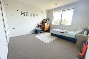 30 BURNHAM CRES, KEYSBOROUGH, VIC 3173 AUS