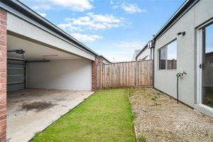 8 Flowering Walk, TARNEIT, VIC 3029 AUS