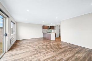 8 Flowering Walk, TARNEIT, VIC 3029 AUS