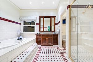 244 Oban Road, DONVALE, VIC 3111 AUS