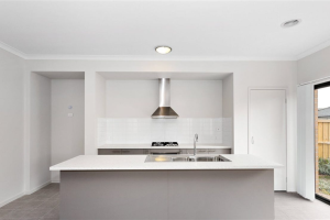 18 Bowral Ave, POINT COOK, VIC 3030 AUS