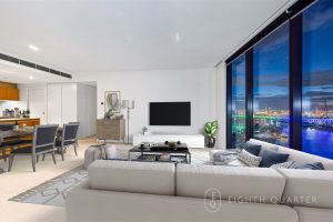 2004/9 Waterside Place, DOCKLANDS, VIC 3008 AUS