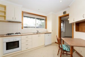 2/9 Balmoral Crescent, SURREY HILLS, VIC 3127 AUS