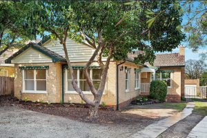 192 Waiora Road, ROSANNA, VIC 3084 AUS
