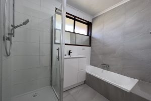 28 Phoenix Drive, WHEELERS HILL, VIC 3150 AUS