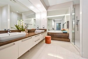 47 Erica Ave, GLEN IRIS, VIC 3146 AUS