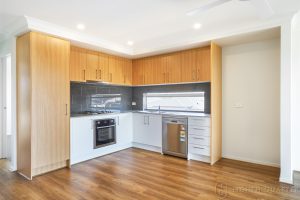 2 Furrow St, BROOKFIELD, VIC 3338 AUS